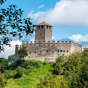 castello-di-zumelle.hotelinveneto.com/