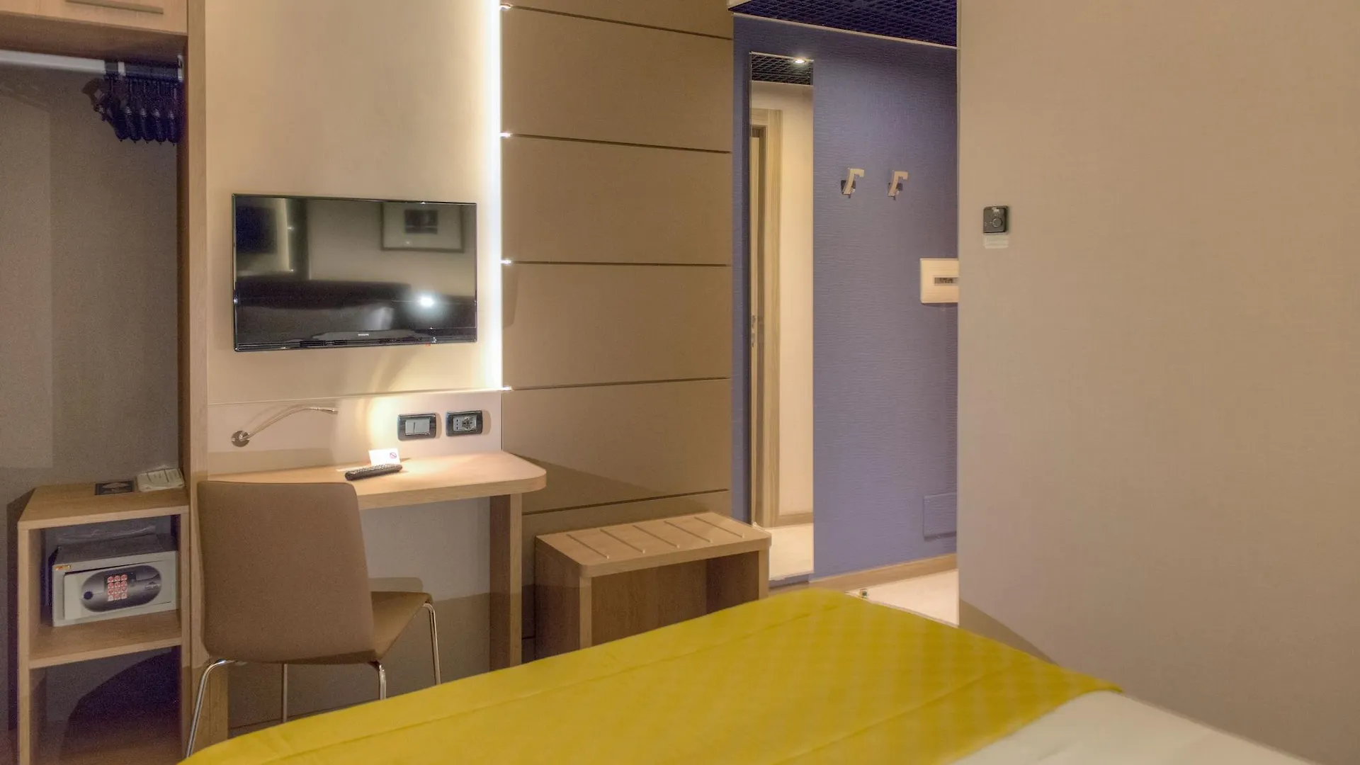 Cardano Hotel Malpensa Cardano Al Campo 4*,  Italy