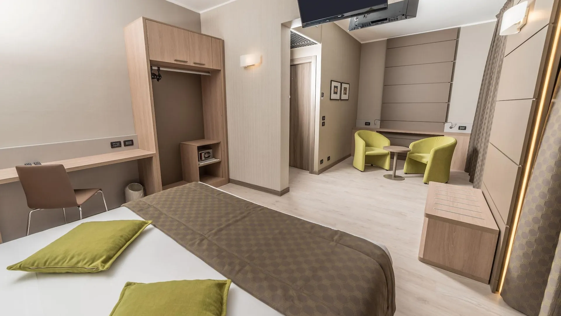 Cardano Hotel Malpensa Cardano Al Campo 4*,