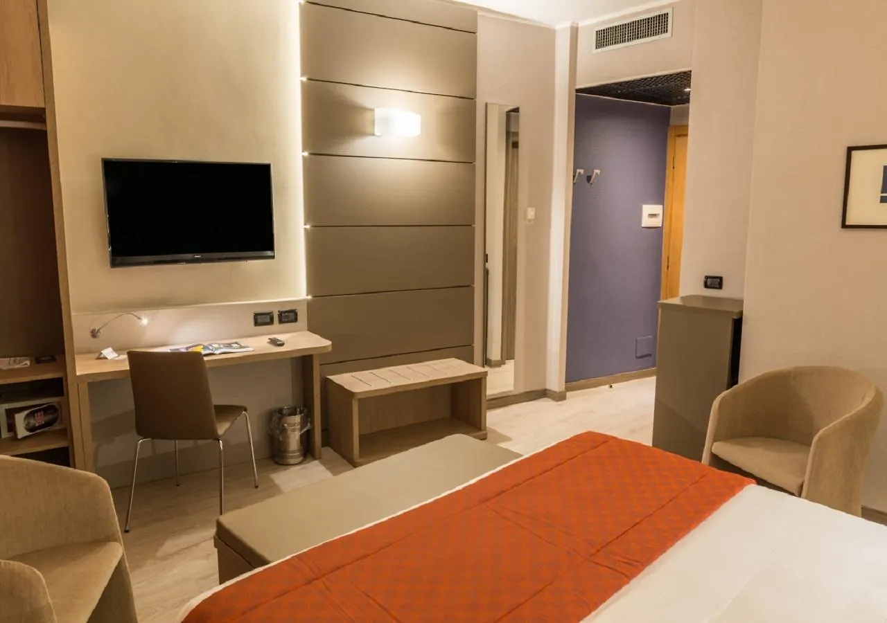 Cardano Hotel Malpensa Cardano Al Campo 4*,