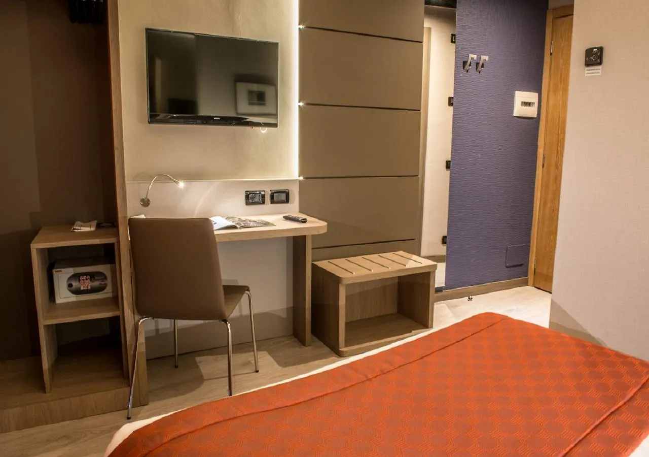 Cardano Hotel Malpensa Cardano Al Campo 4*,  Italy
